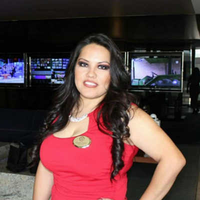 Claudia Cortes - Infinitos Group